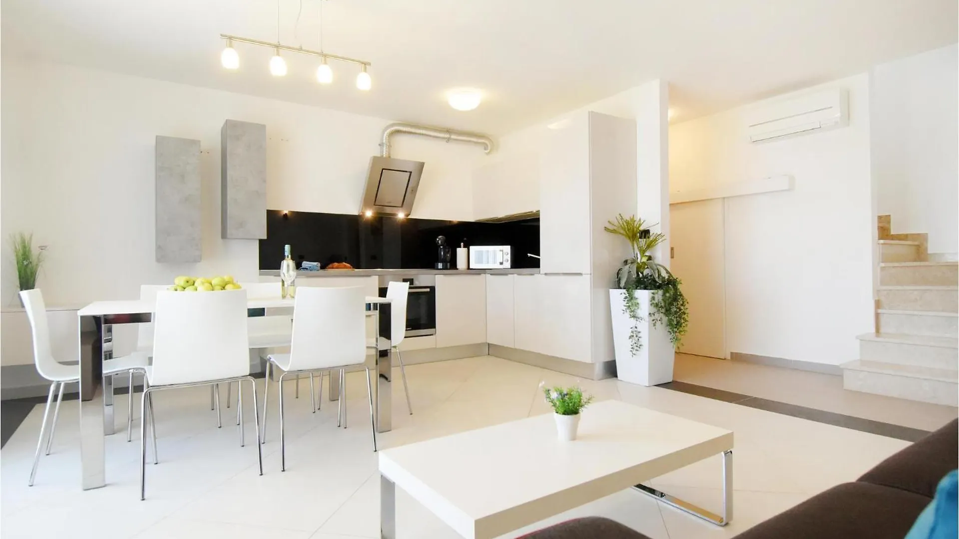 Awesome Apartment In Liznjan With Wifi