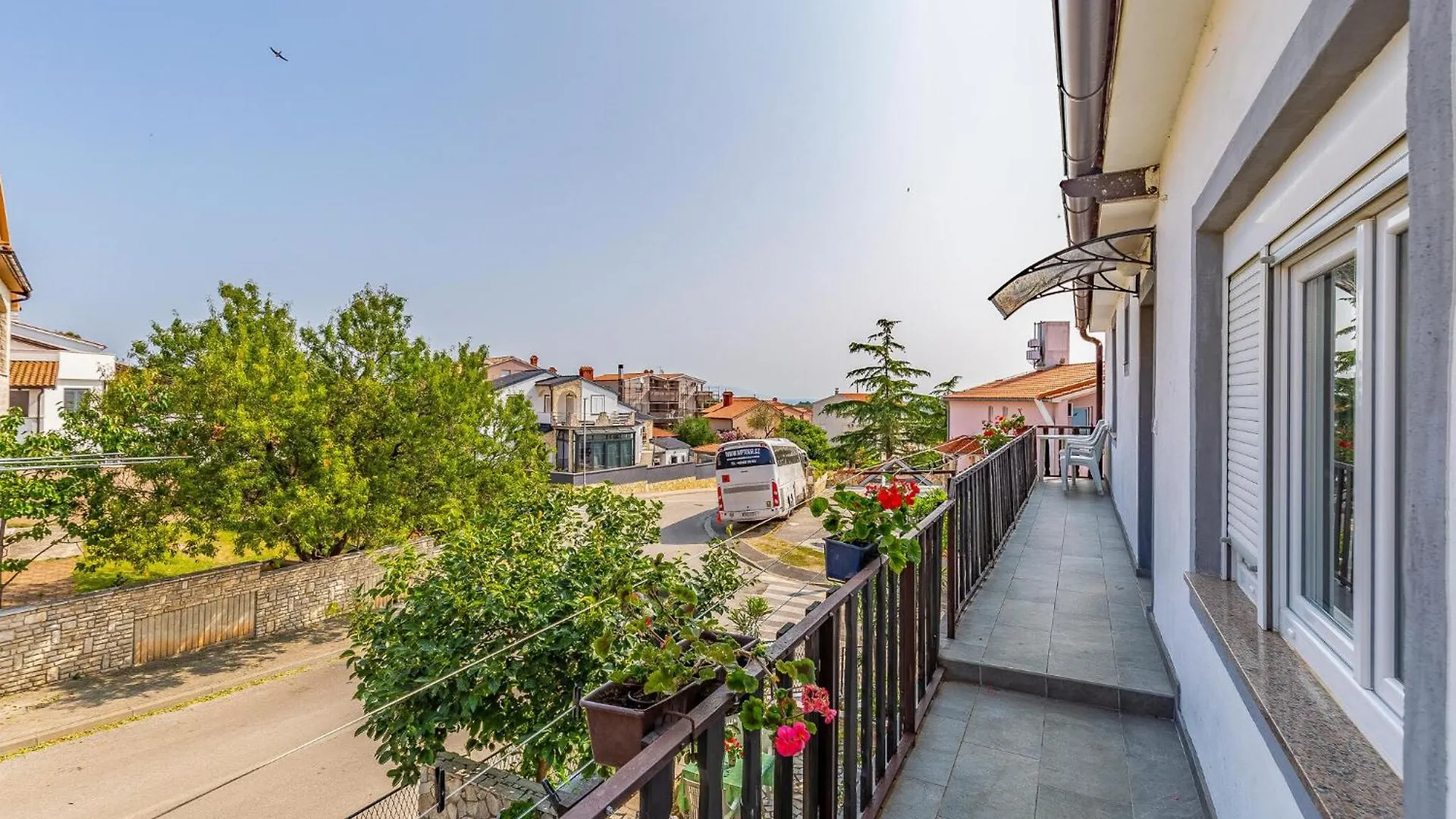 Awesome Apartment In Liznjan With Wifi