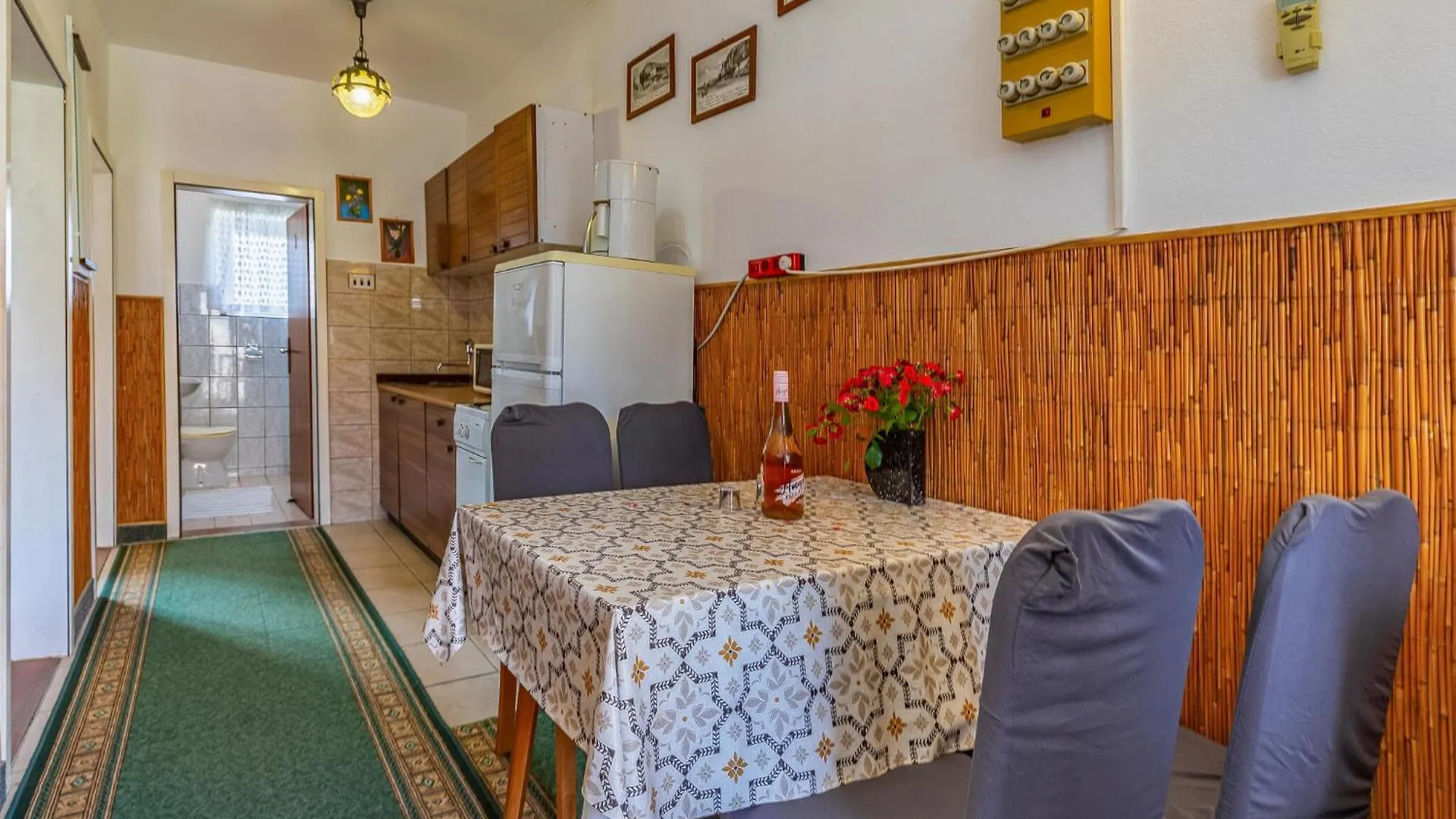 Awesome Apartment In Liznjan With Wifi